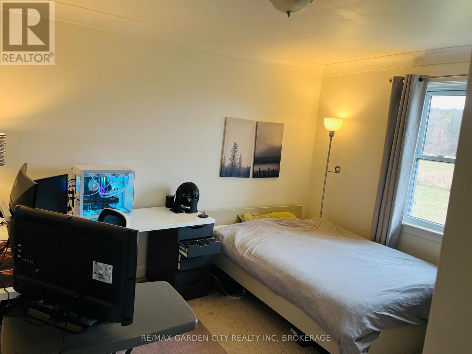 1520 Pelham Road, St. Catharines (Rural Eighth), ON - Indoor Photo Showing Bedroom