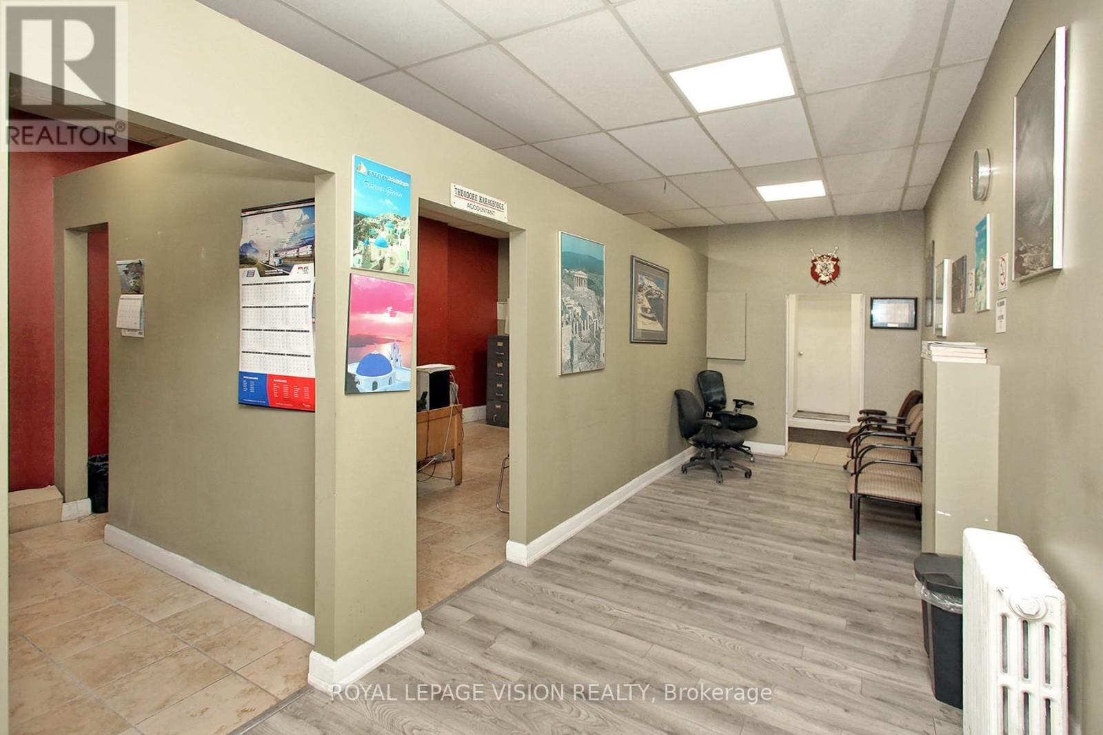 819 Pape Avenue, Toronto, ON