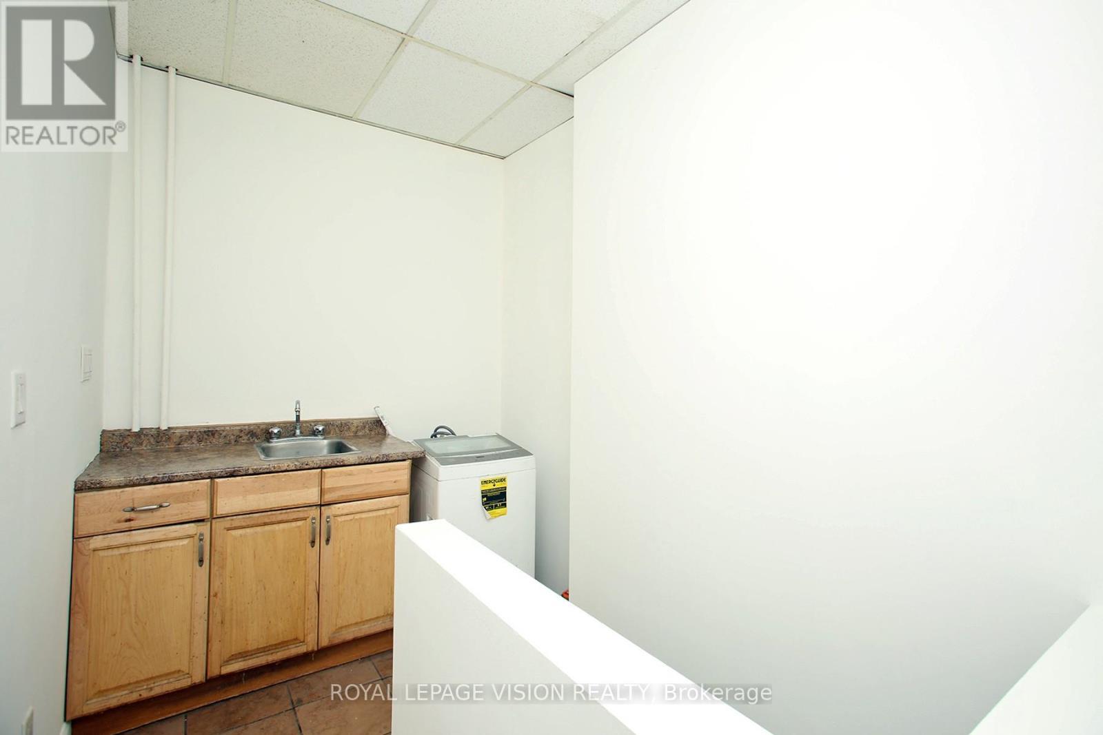 819 Pape Avenue, Toronto, ON