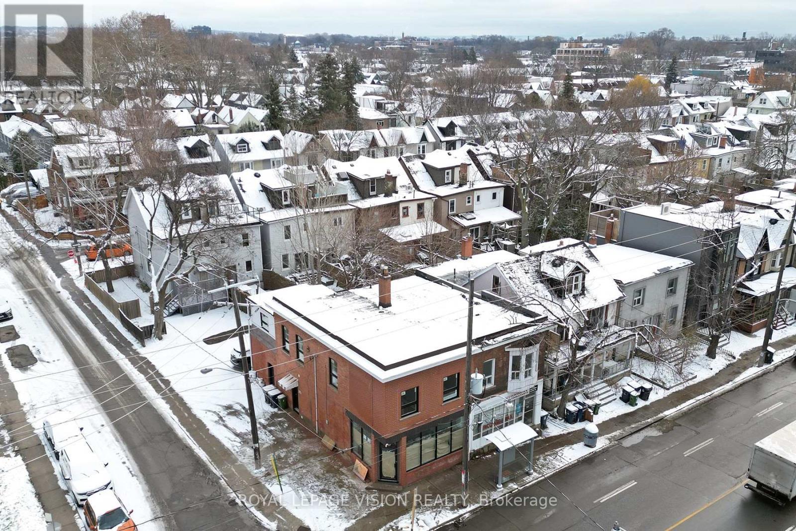 819 Pape Avenue, Toronto, ON