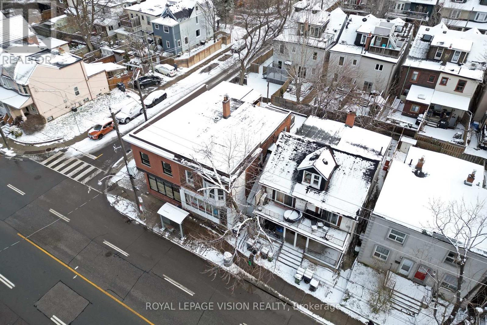 819 Pape Avenue, Toronto, ON