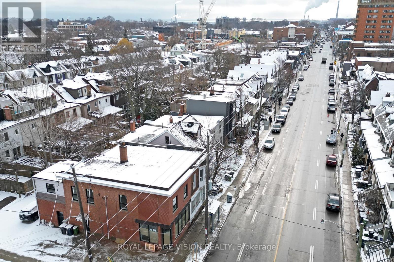 819 Pape Avenue, Toronto, ON