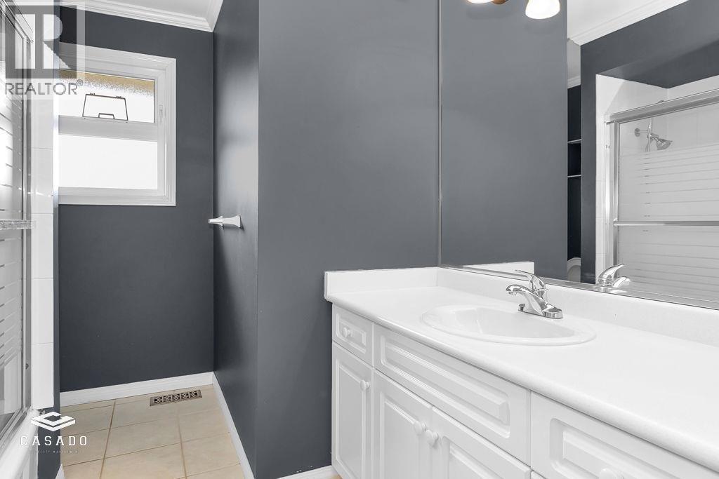 5311 9A Avenue, Delta, BC - Indoor Photo Showing Bathroom