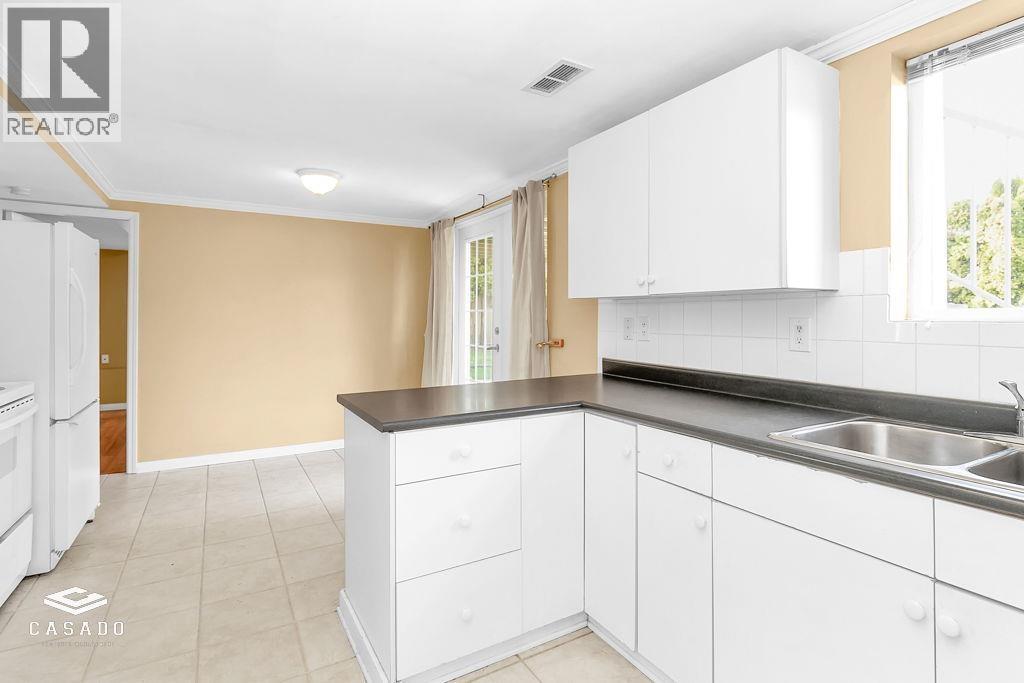 5311 9A Avenue, Delta, BC - Indoor Photo Showing Kitchen With Double Sink