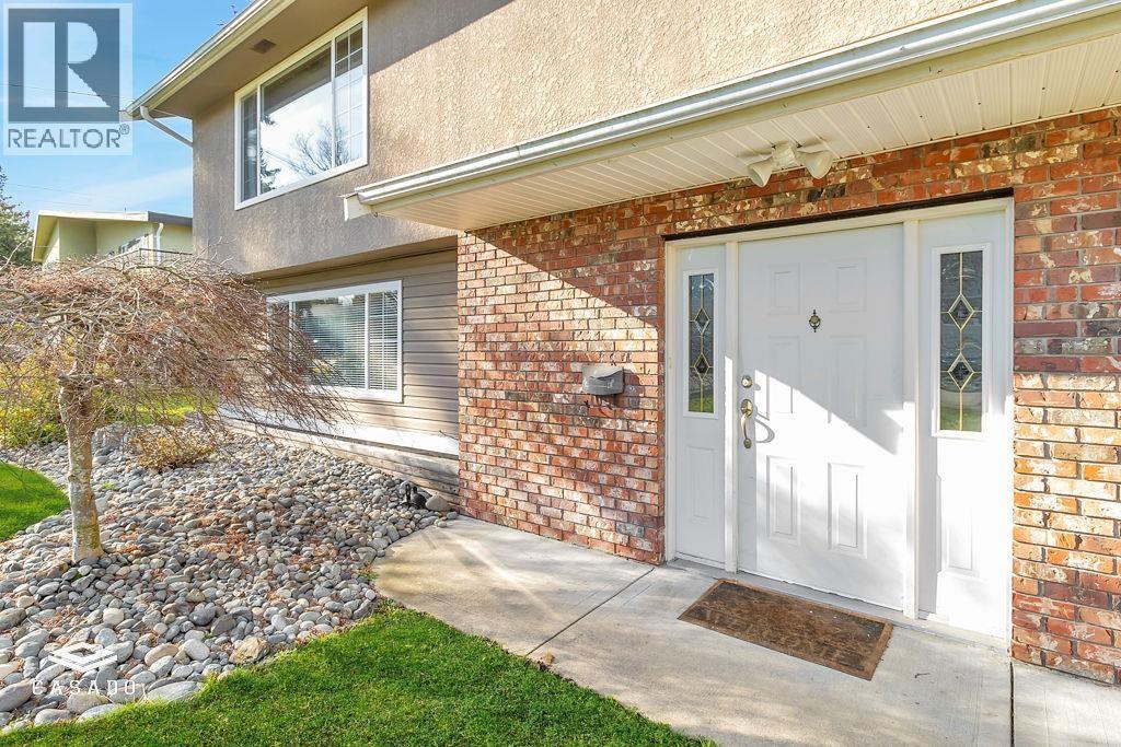 5311 9A Avenue, Delta, BC - Outdoor With Exterior