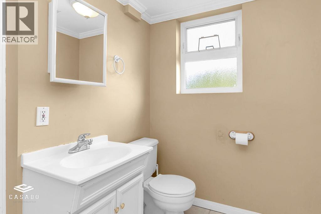 5311 9A Avenue, Delta, BC - Indoor Photo Showing Bathroom