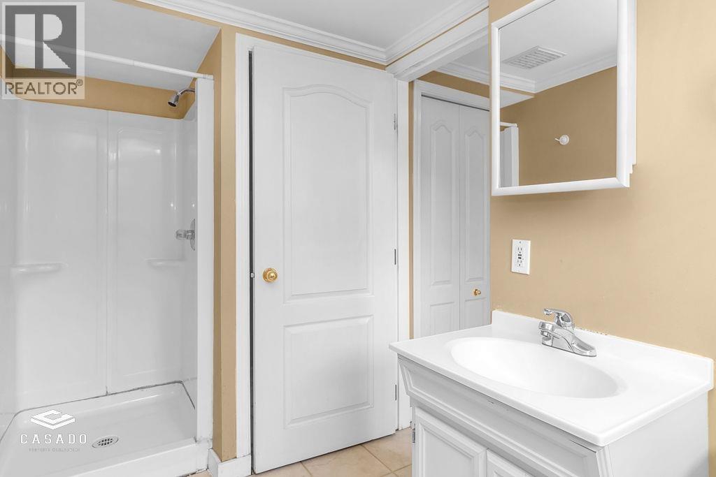 5311 9A Avenue, Delta, BC - Indoor Photo Showing Bathroom