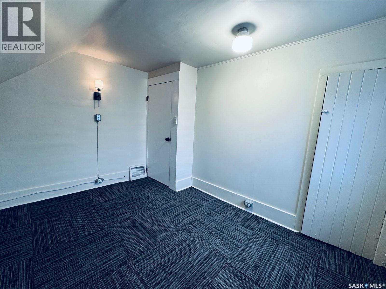 304 5Th Avenue E, Biggar, SK - Indoor Photo Showing Other Room