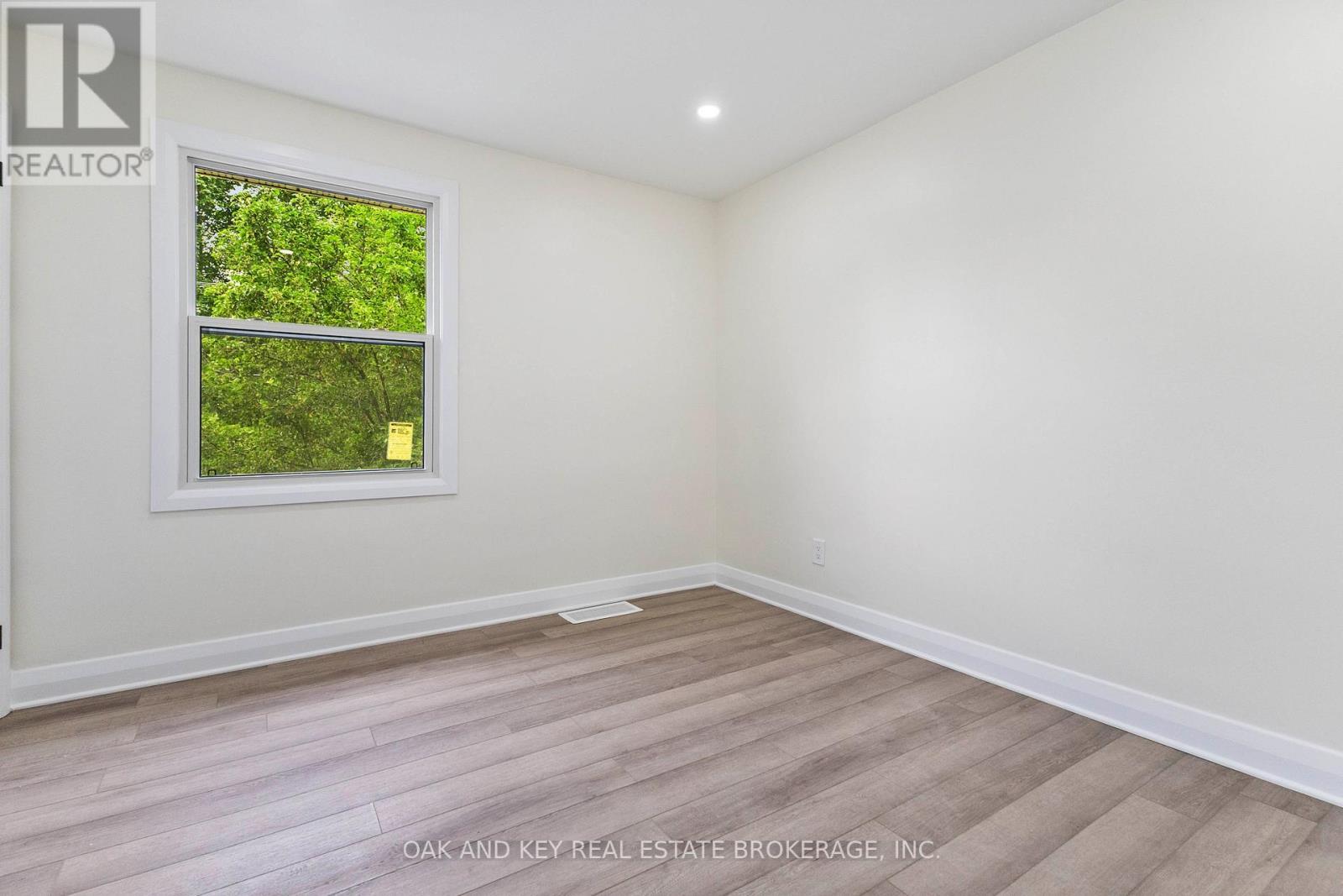 90 Jacqueline Street, London South (South I), ON - Indoor Photo Showing Other Room