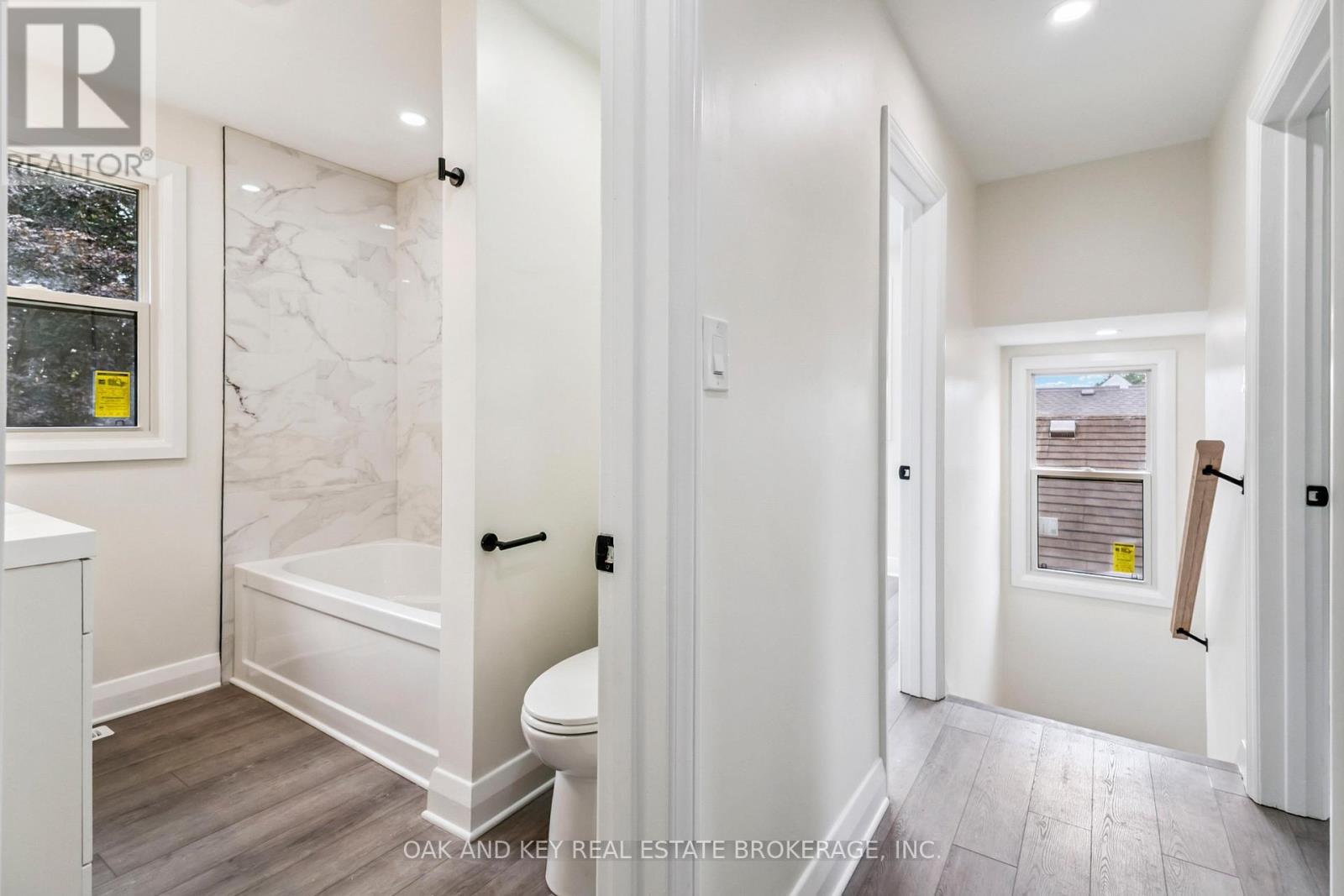 90 Jacqueline Street, London South (South I), ON - Indoor Photo Showing Bathroom