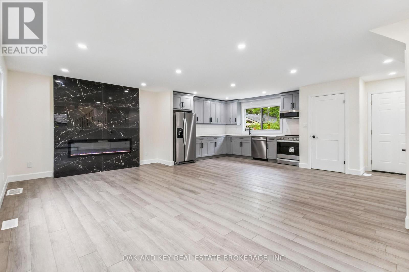 90 Jacqueline Street, London South (South I), ON - Indoor