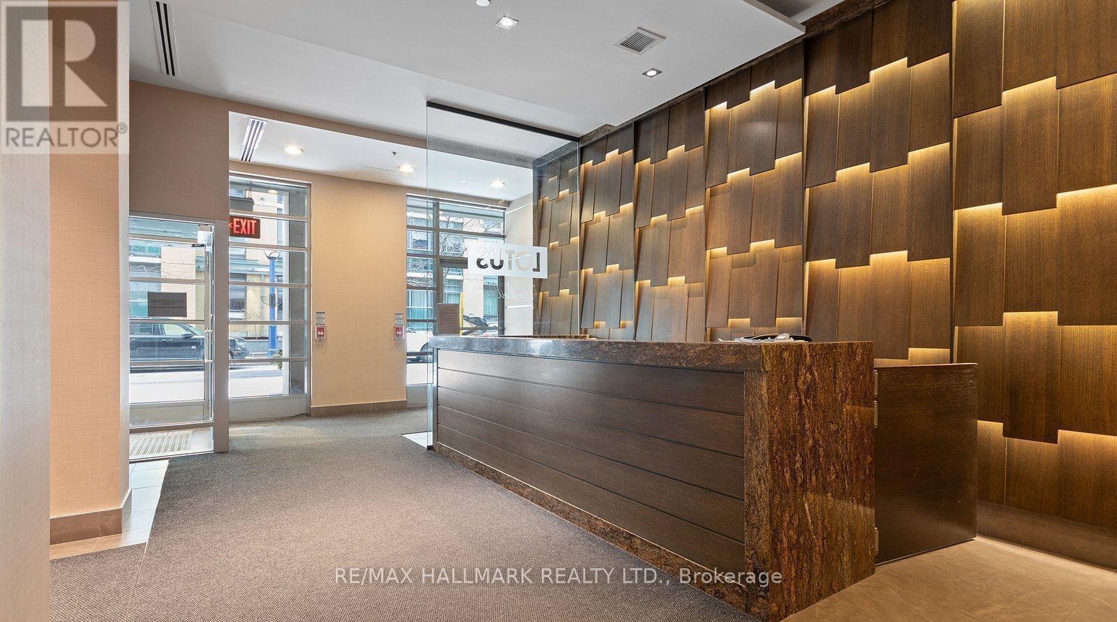 1205 - 8 Scollard Street, Toronto, ON - Indoor Photo Showing Other Room