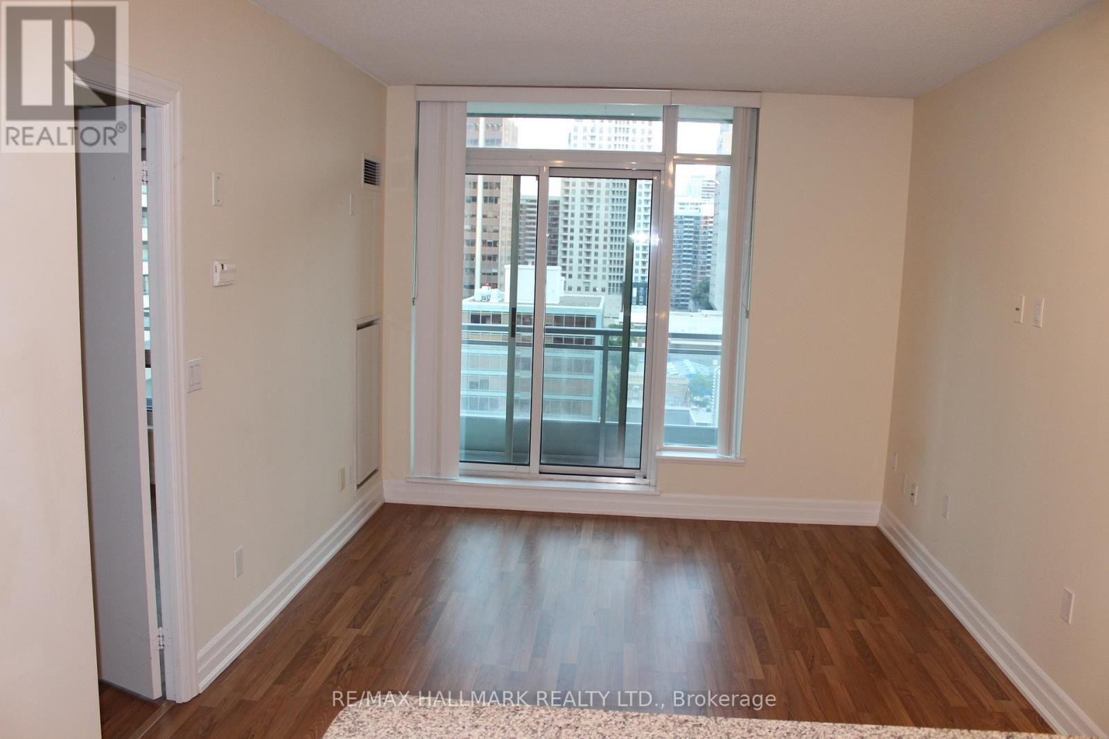 1205 - 8 Scollard Street, Toronto, ON - Indoor Photo Showing Other Room