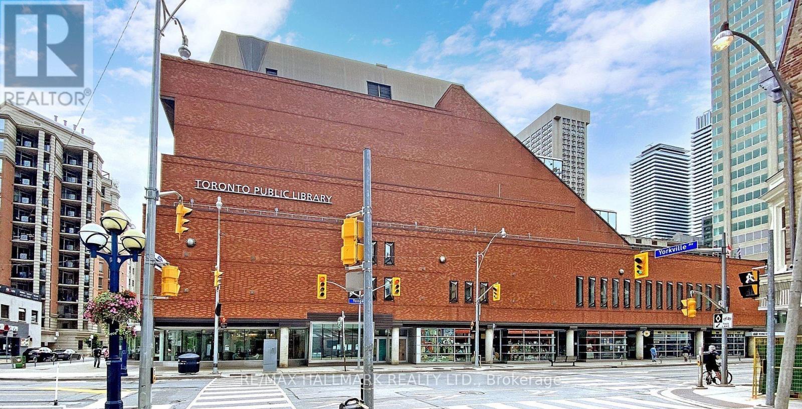 1205 - 8 Scollard Street, Toronto, ON - Outdoor