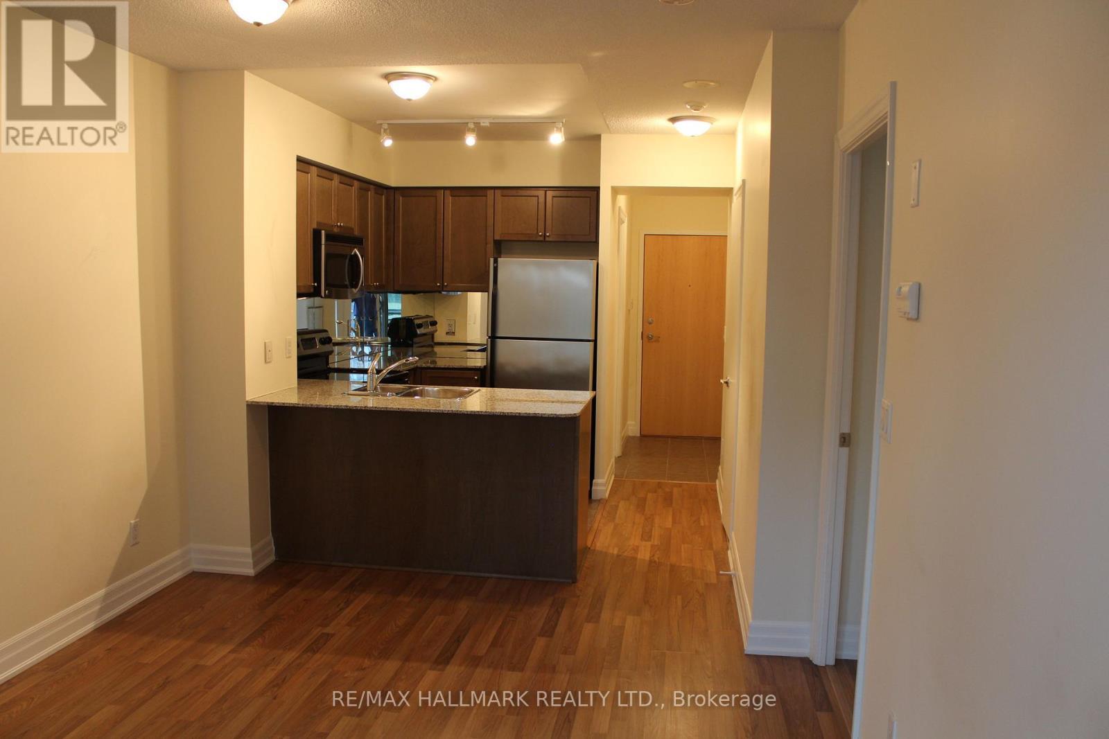 1205 - 8 Scollard Street, Toronto, ON - Indoor Photo Showing Kitchen