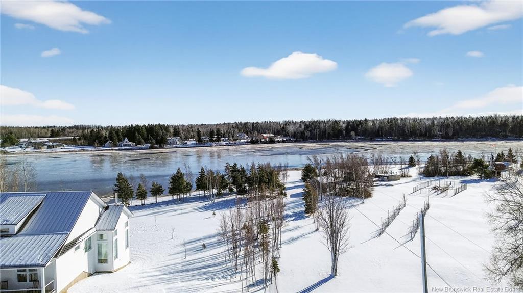 95 Waterfront Dr, Shediac River, NB