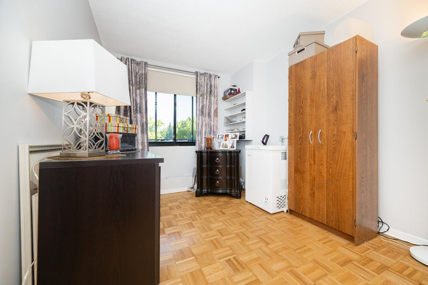 Chambre à coucher - 216-2555 Av. Du Havre-Des-Îles, Laval (Chomedey), QC - Indoor