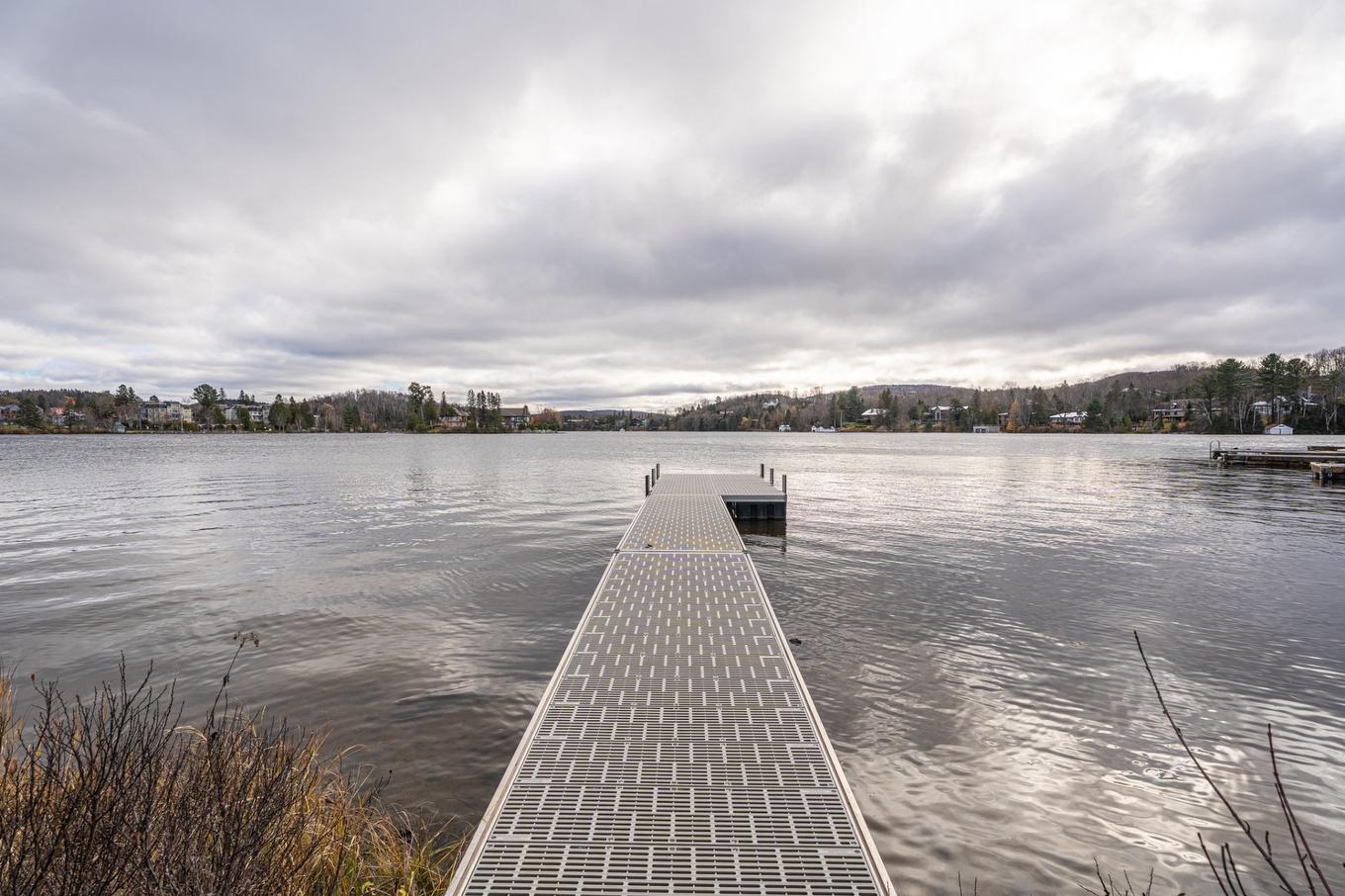 Bord de l'eau - A-142 Ch. Du Tour-Du-Lac, Sainte-Agathe-Des-Monts, QC - Outdoor With Body Of Water With View