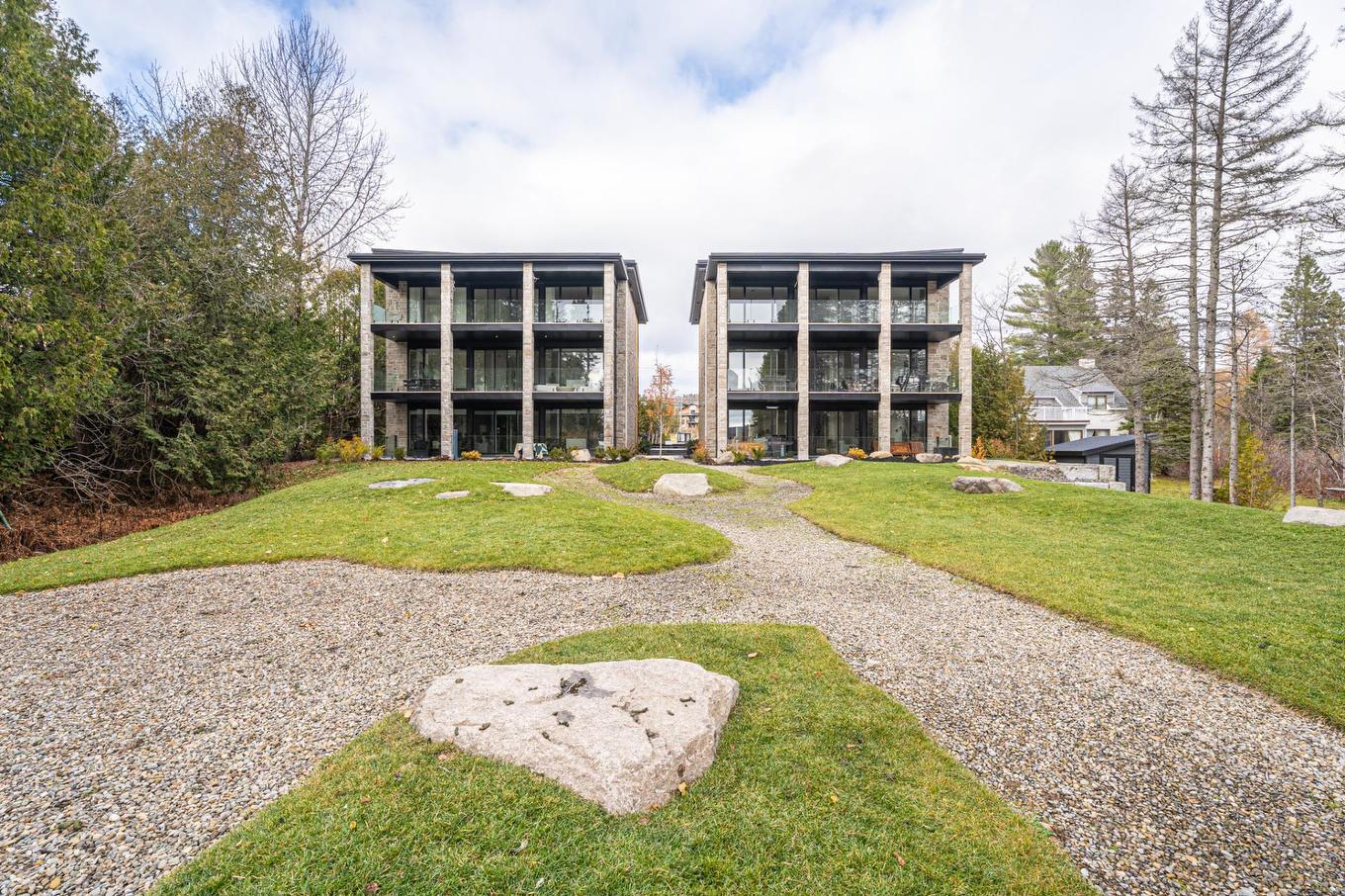 Photo aérienne - A-142 Ch. Du Tour-Du-Lac, Sainte-Agathe-Des-Monts, QC - Outdoor