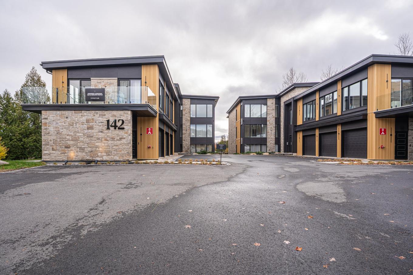 Façade - A-142 Ch. Du Tour-Du-Lac, Sainte-Agathe-Des-Monts, QC - Outdoor