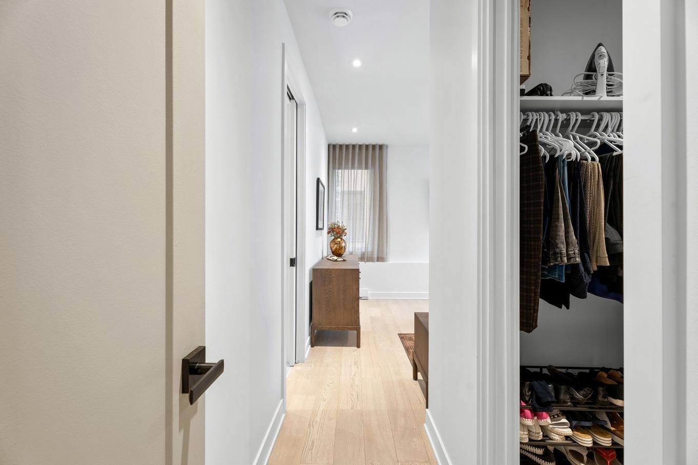 Chambre à coucher principale - A-142 Ch. Du Tour-Du-Lac, Sainte-Agathe-Des-Monts, QC - Indoor Photo Showing Other Room