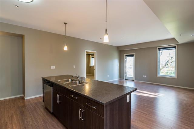 211-760 Tache Ave, Winnipeg, MB