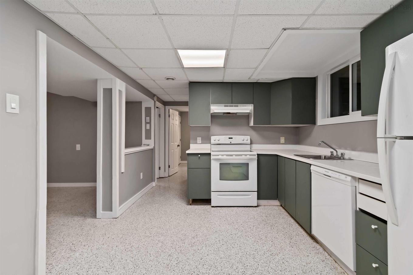 16 Pauline Crescent, Dartmouth, NS