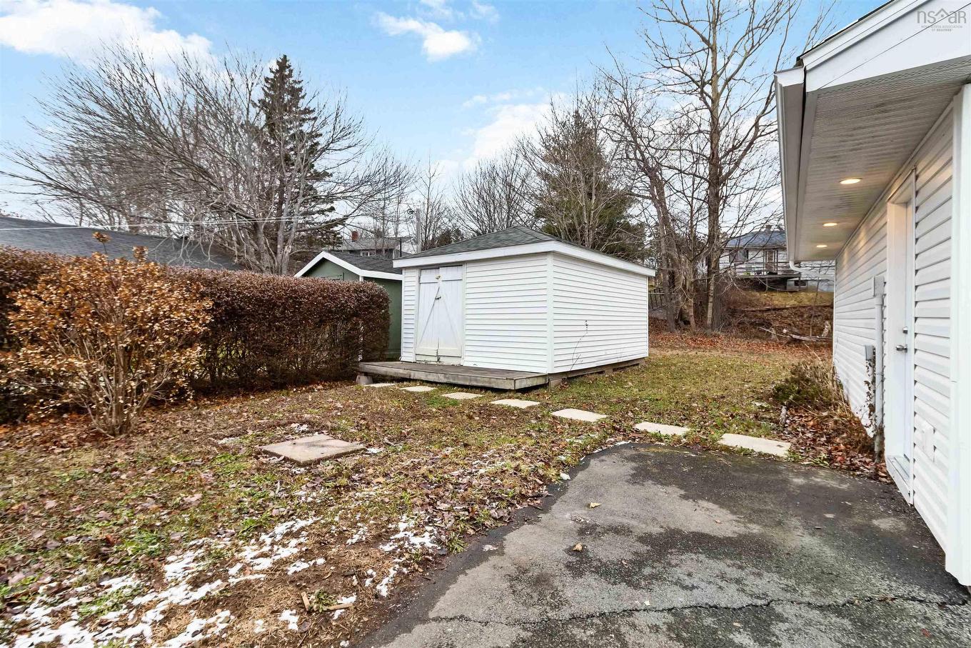 16 Pauline Crescent, Dartmouth, NS