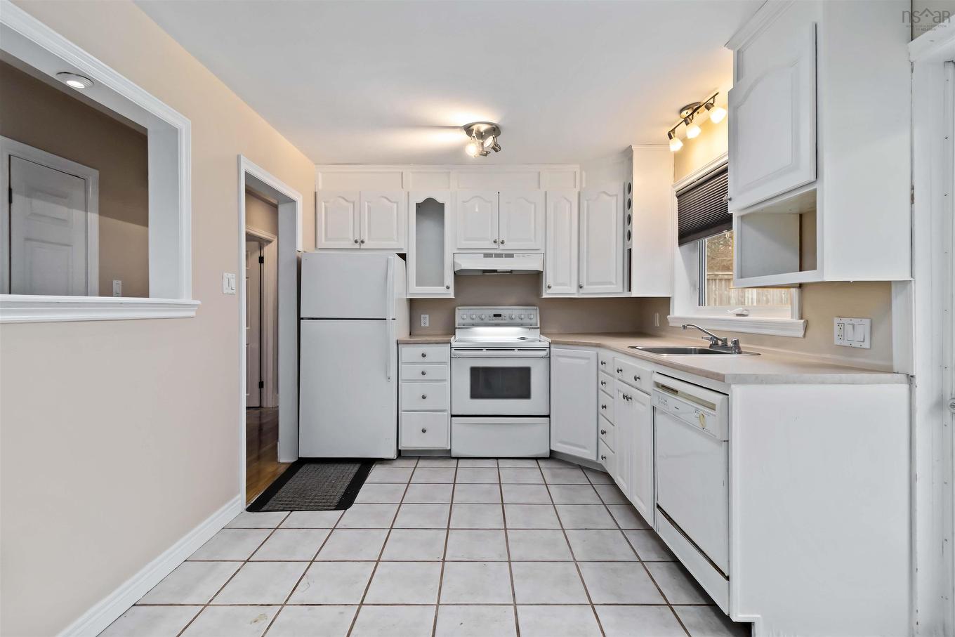 16 Pauline Crescent, Dartmouth, NS