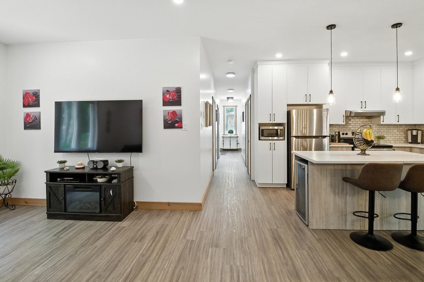 Kitchen - 90 Ch. Du Huard, Val-Des-Bois, QC - Indoor Photo Showing Kitchen With Upgraded Kitchen