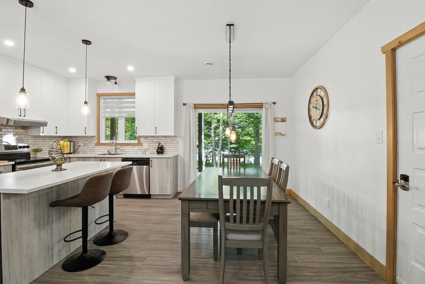 Dining room - 90 Ch. Du Huard, Val-Des-Bois, QC - Indoor