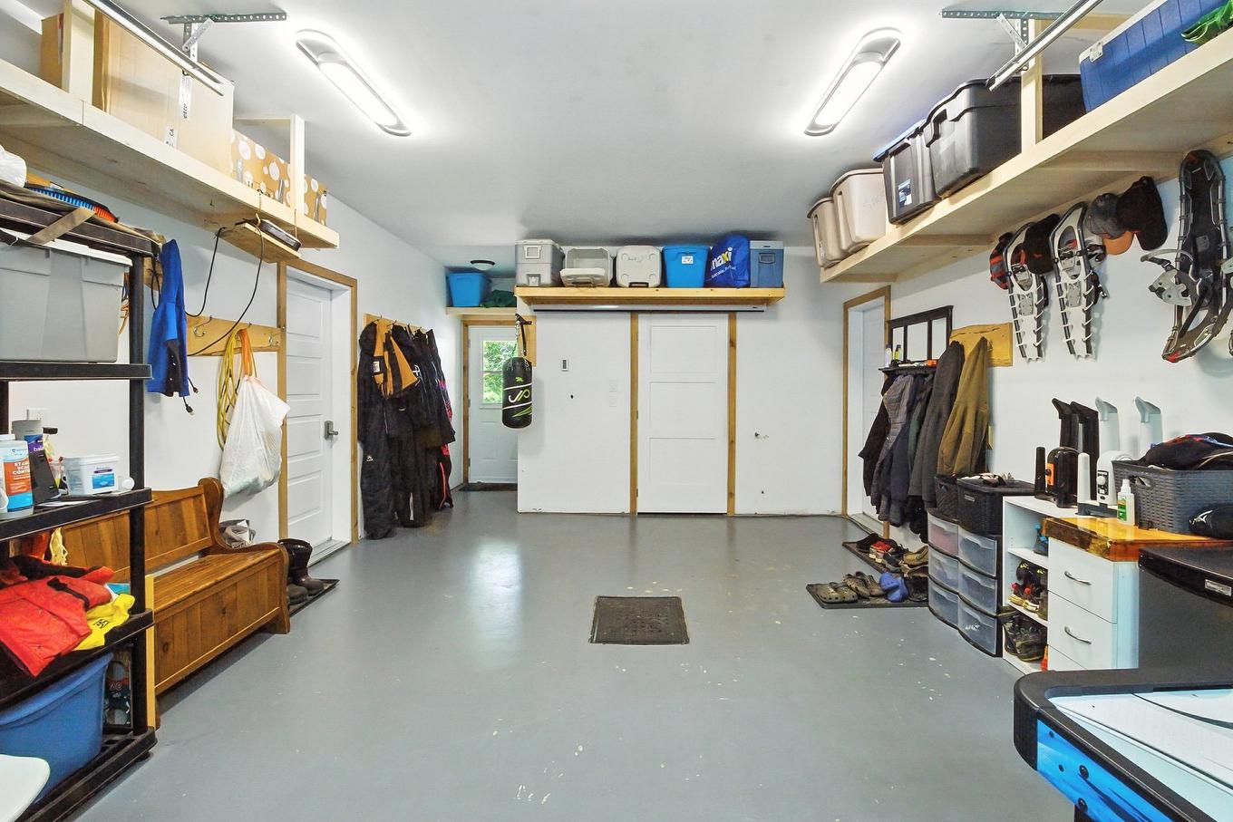 Garage - 90 Ch. Du Huard, Val-Des-Bois, QC - Indoor