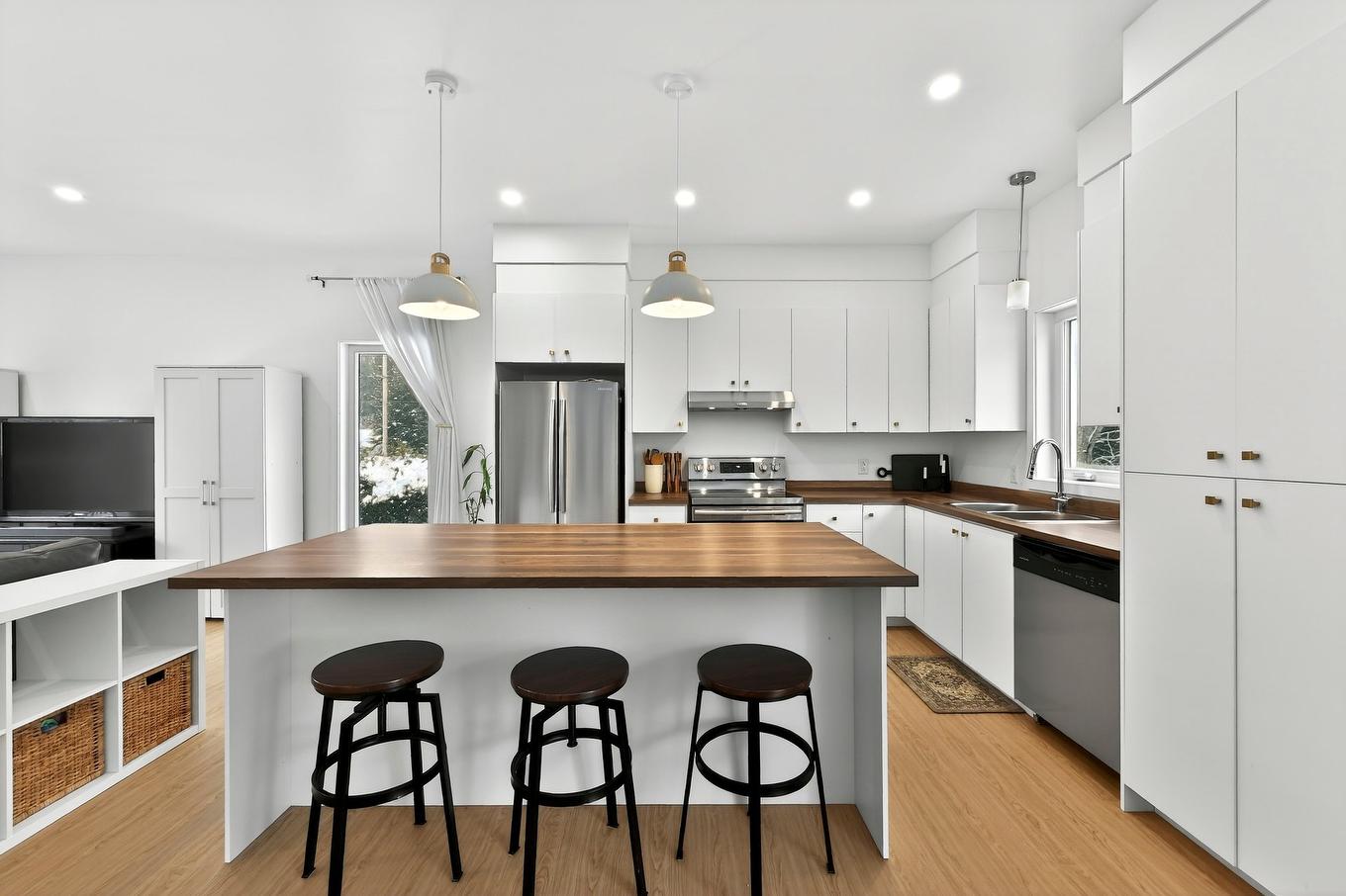 Kitchen - 3928 Rue Montcalm, Rawdon, QC - Indoor Photo Showing Kitchen With Double Sink With Upgraded Kitchen
