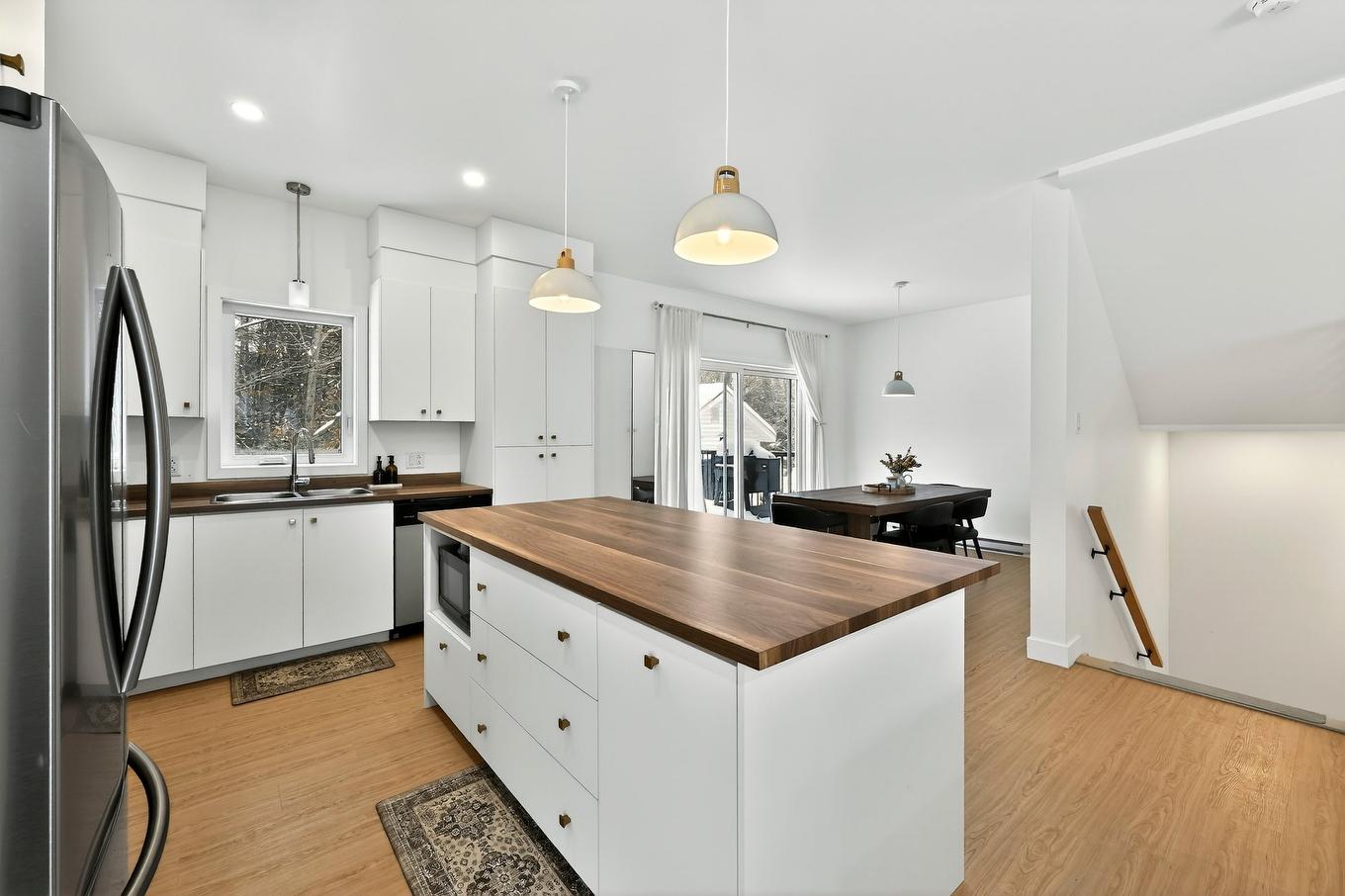 Kitchen - 3928 Rue Montcalm, Rawdon, QC - Indoor Photo Showing Kitchen With Double Sink With Upgraded Kitchen