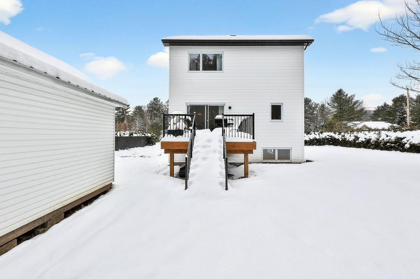Backyard - 3928 Rue Montcalm, Rawdon, QC - Outdoor With Exterior