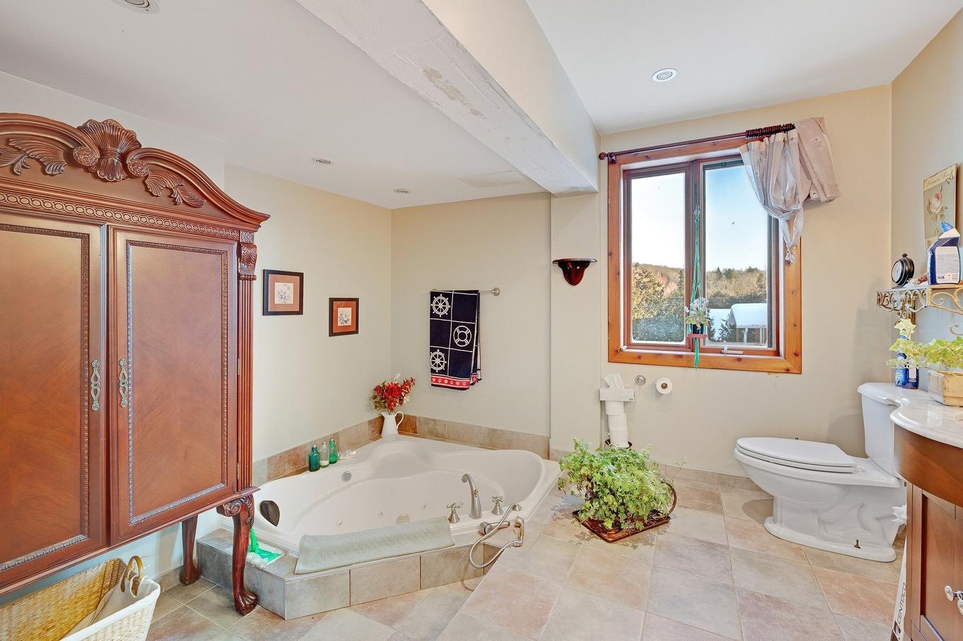 Salle de bains - 1605 Rue Roy, Prévost, QC - Indoor Photo Showing Bathroom