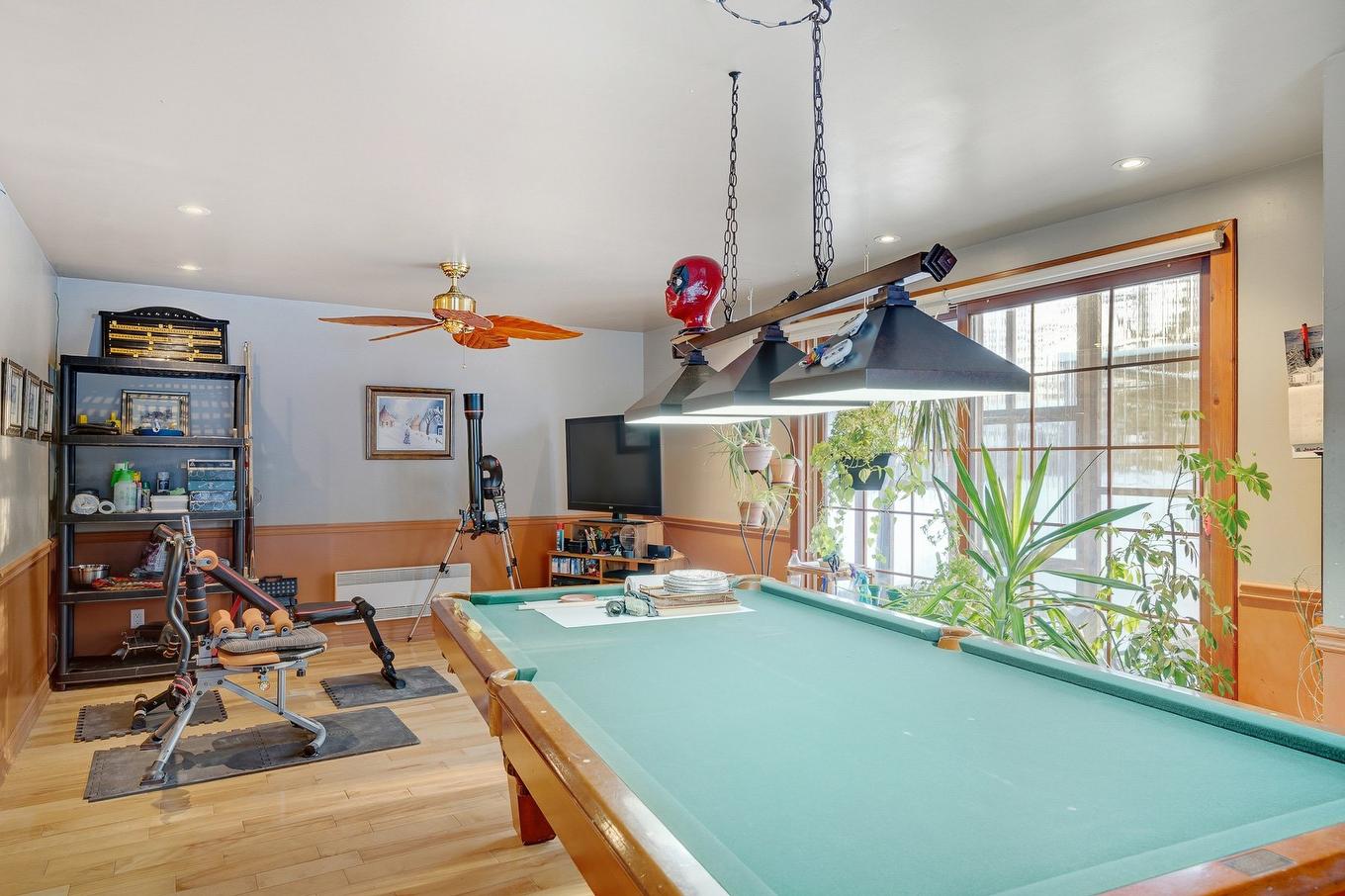 Salle familiale - 1605 Rue Roy, Prévost, QC - Indoor Photo Showing Other Room