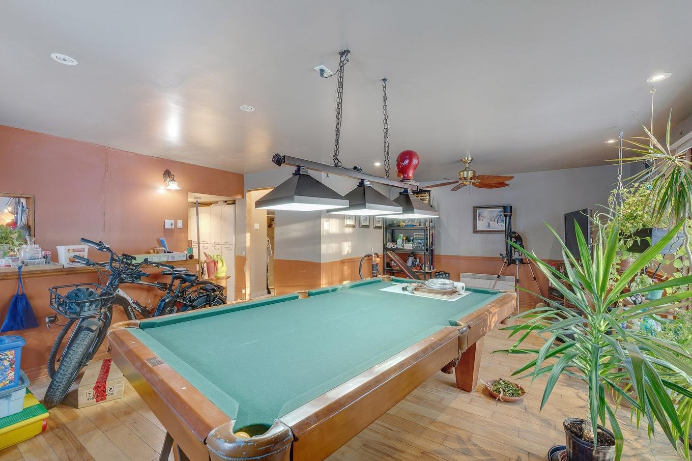 Salle familiale - 1605 Rue Roy, Prévost, QC - Indoor Photo Showing Other Room