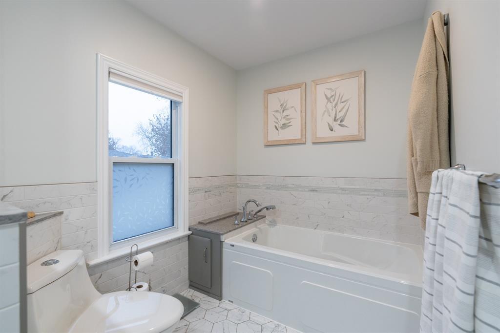 248 College Avenue North, Sarnia, ON