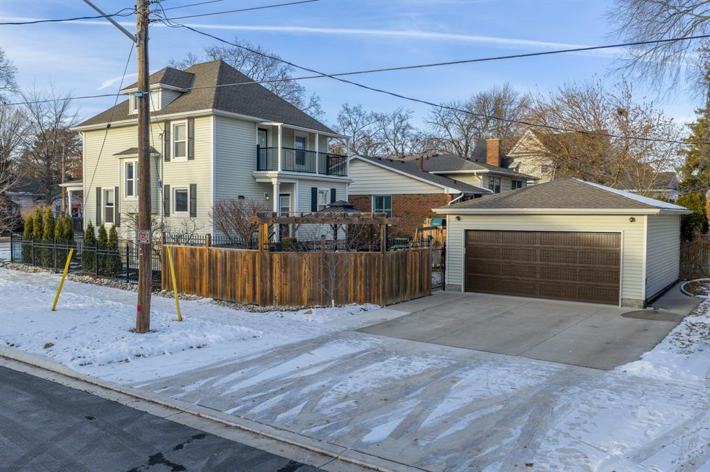 248 College Avenue North, Sarnia, ON