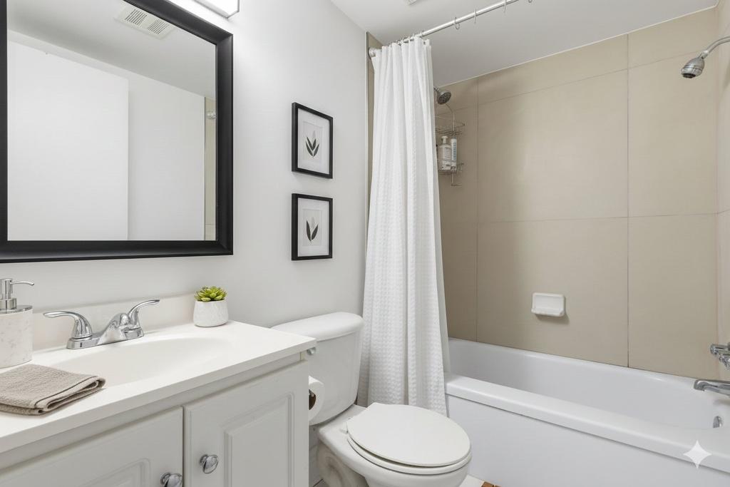 Salle de bains - 5-1400 Boul. Rome, Brossard, QC - Indoor Photo Showing Bathroom