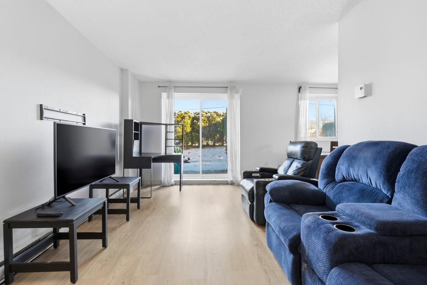 Salon - 5-1400 Boul. Rome, Brossard, QC - Indoor Photo Showing Living Room