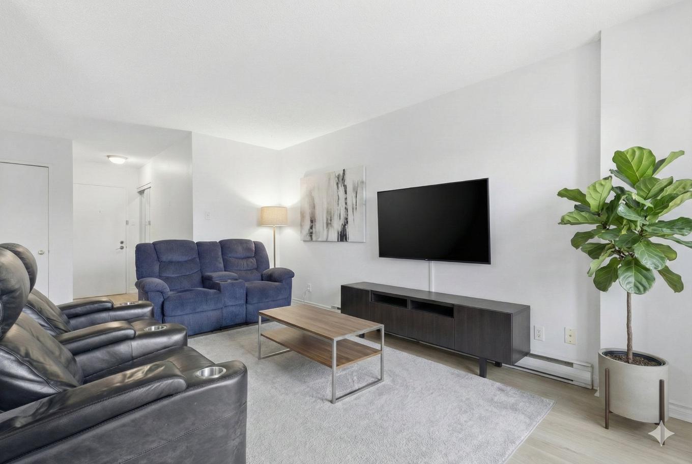 Salon - 5-1400 Boul. Rome, Brossard, QC - Indoor Photo Showing Living Room