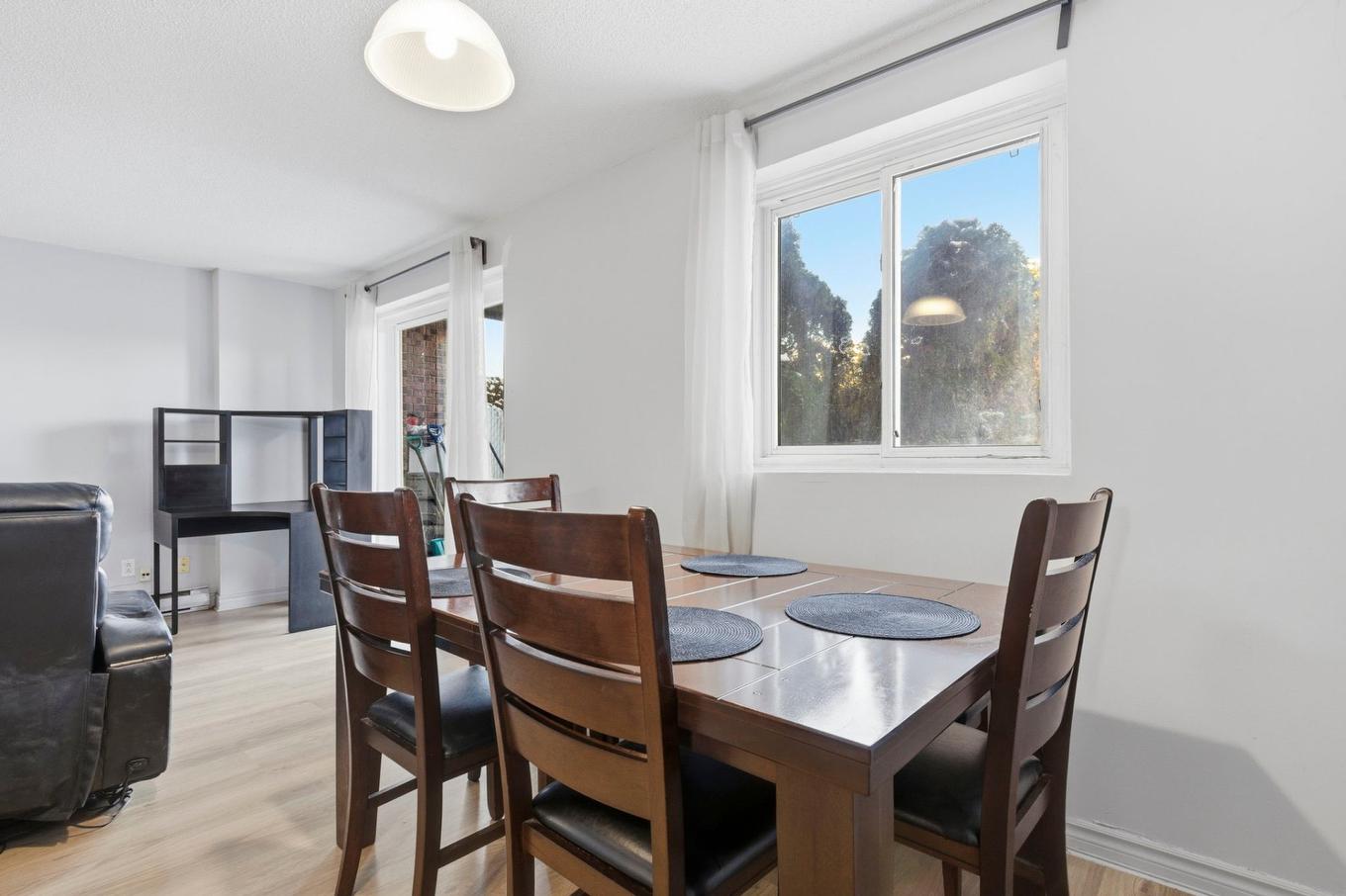 Salle à manger - 5-1400 Boul. Rome, Brossard, QC - Indoor Photo Showing Dining Room