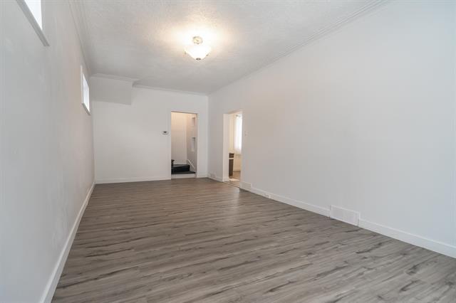 582 Burnell St, Winnipeg, MB