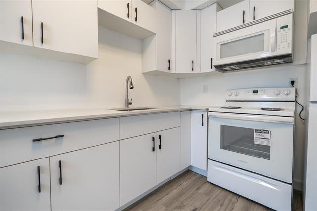 582 Burnell St, Winnipeg, MB