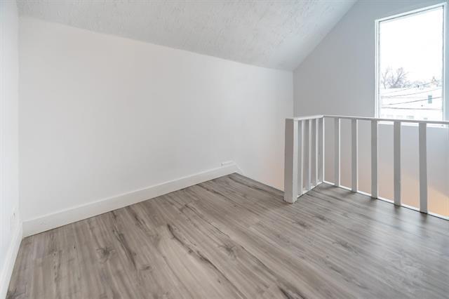 582 Burnell St, Winnipeg, MB