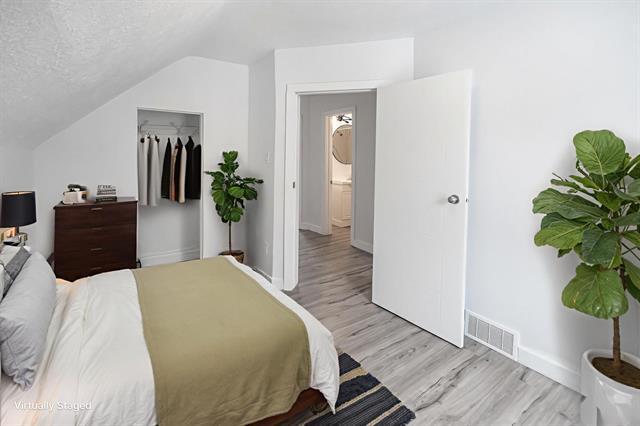 582 Burnell St, Winnipeg, MB