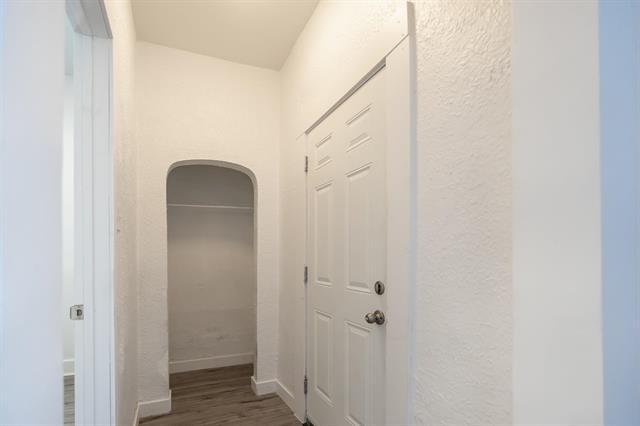 582 Burnell St, Winnipeg, MB