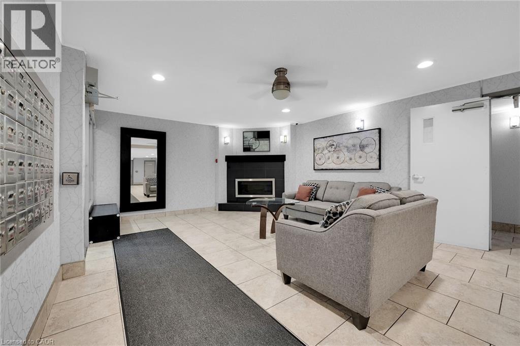 198 Scott Street Unit# 220, St. Catharines, ON